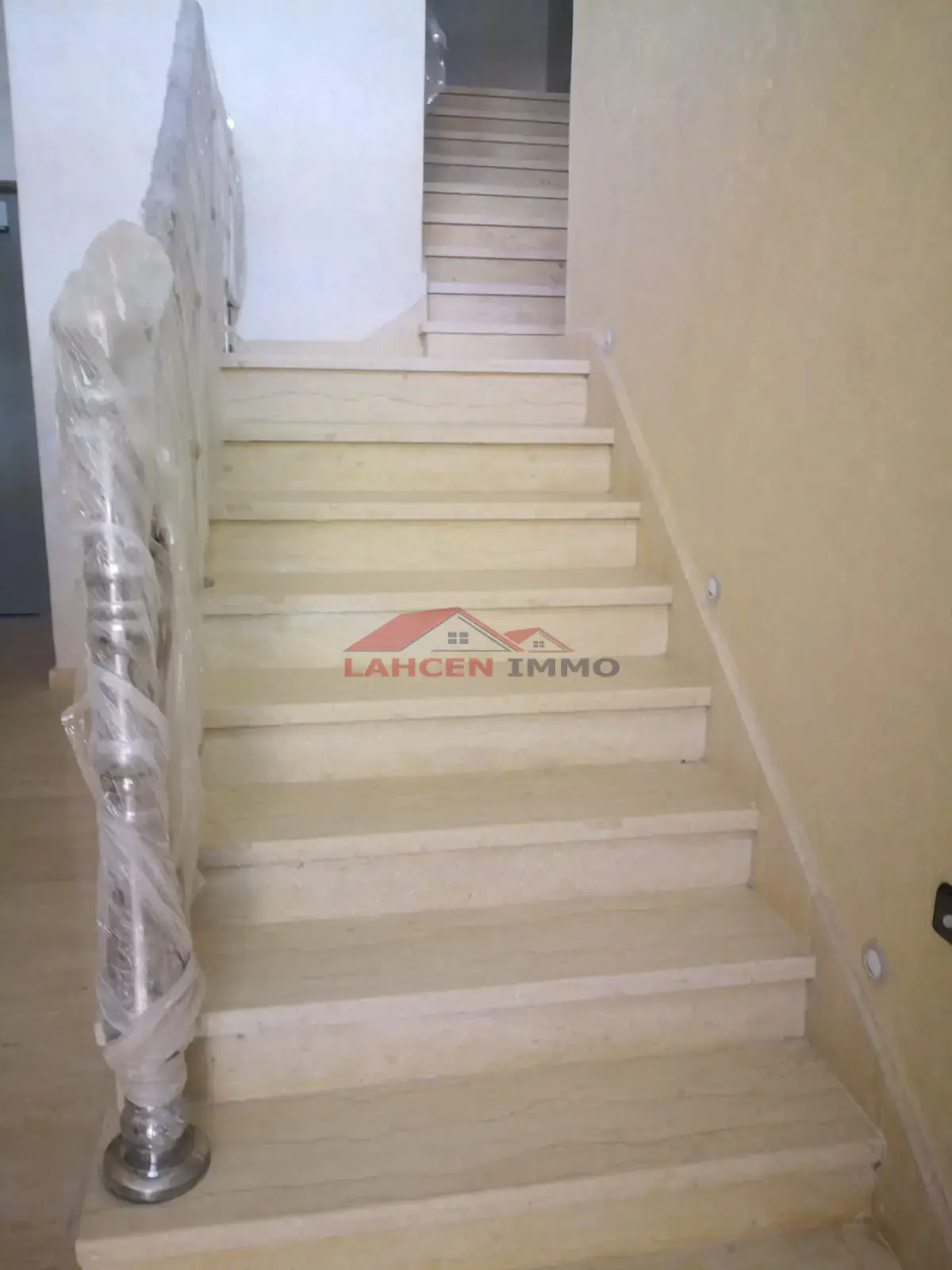 Appartement moderne à louer pour famille à Hay Mohammadi