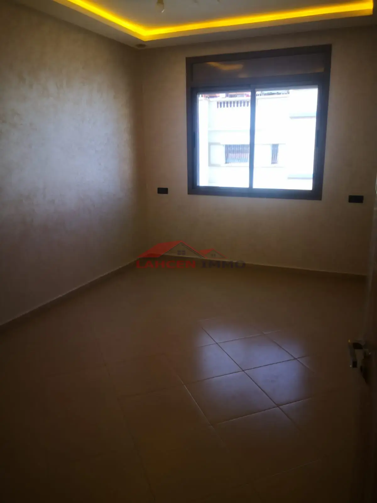 Appartement moderne à louer pour famille à Hay Mohammadi