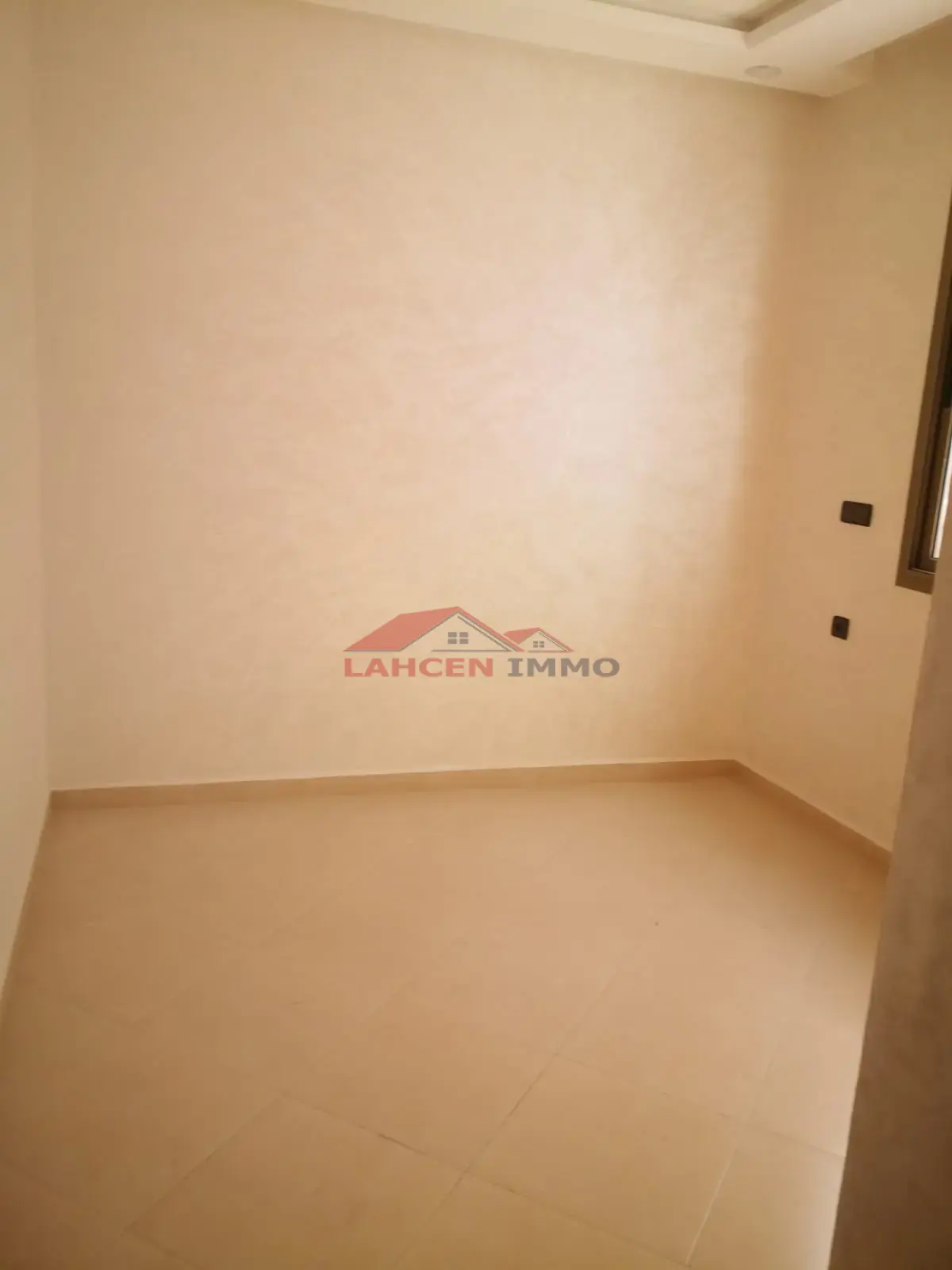 Appartement moderne à louer pour famille à Hay Mohammadi